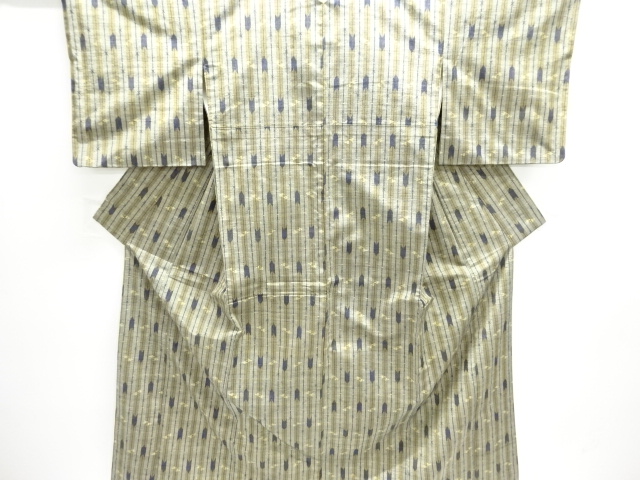 縞に矢羽根絣柄織り出し手織り紬着物